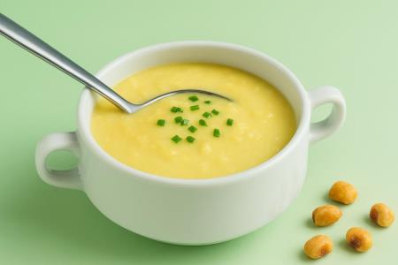 Kartoffelsuppe mit Frühlingszwiebeln